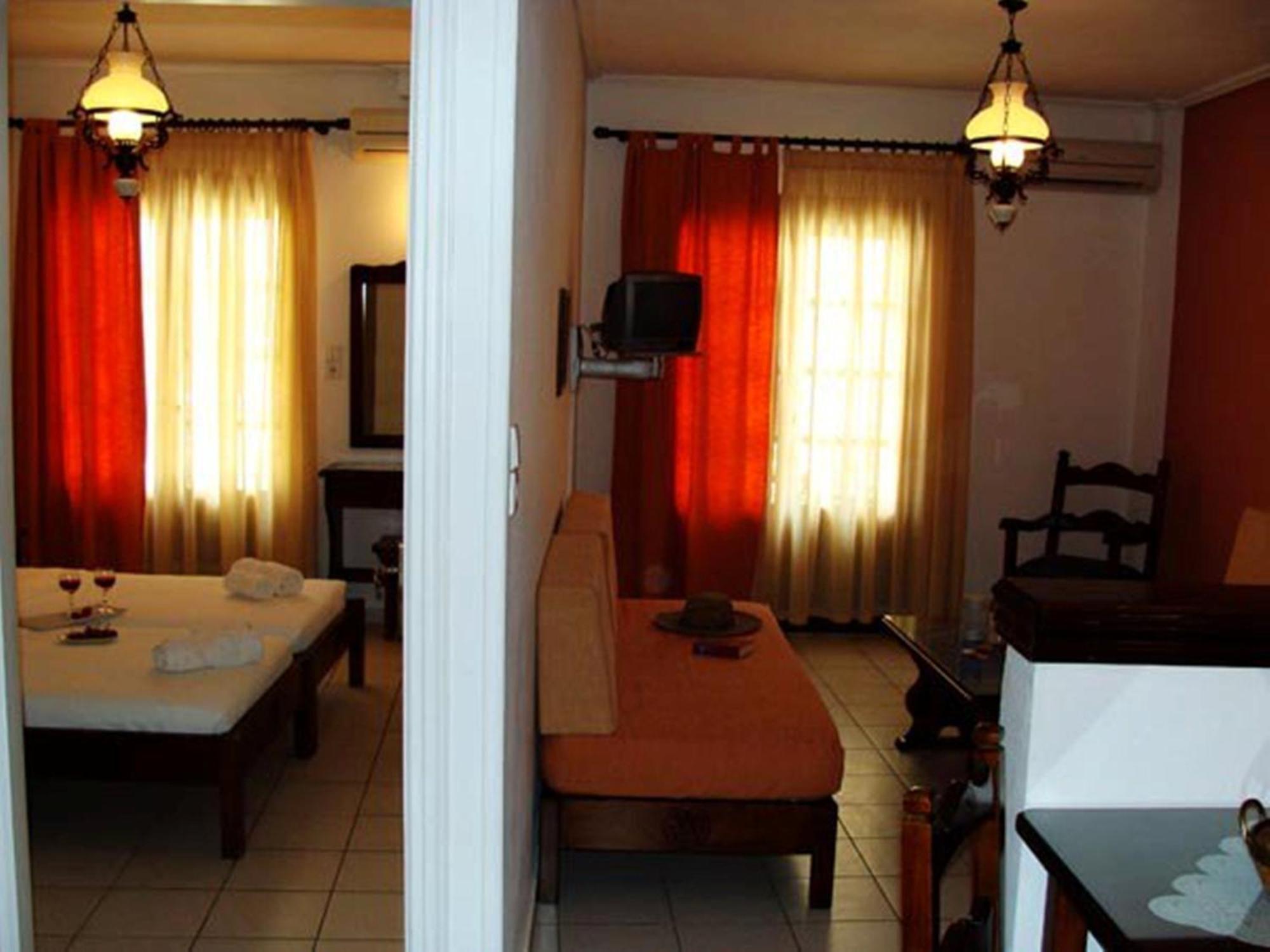 Hesperia Hotel Карловаси Екстериор снимка